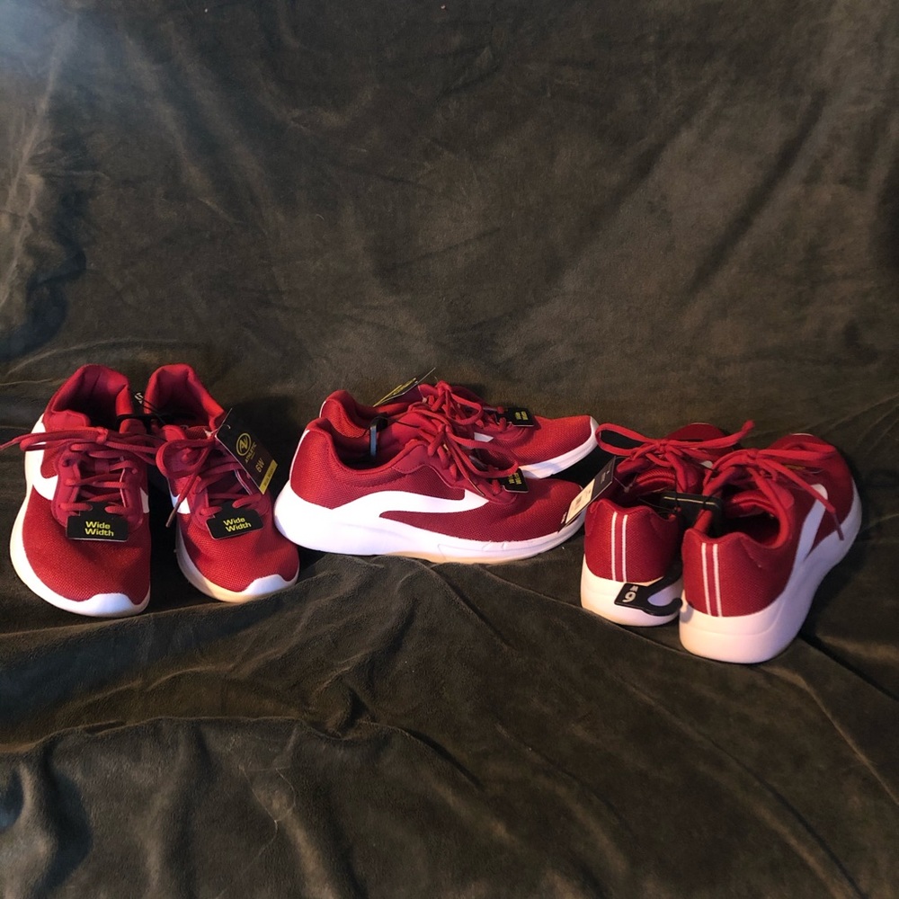Athletic Works . Wide Fit . Women’s Mesh Sneakers